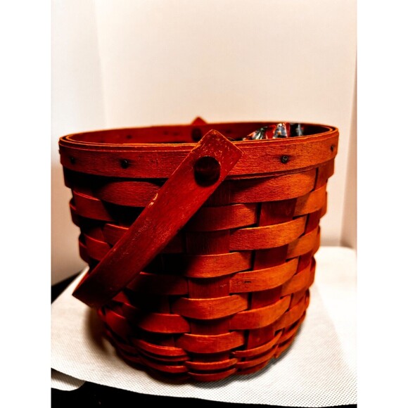 Longaberger 1996 Easter Basket with Cover, Vtg Dresden OH USA 12912 - Picture 3 of 5